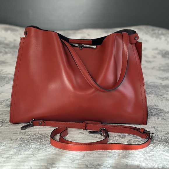 Genuine Gianni Chiarini rusty orange crossbody/shoulder bag. Made in Italy. - Picture 4 of 16